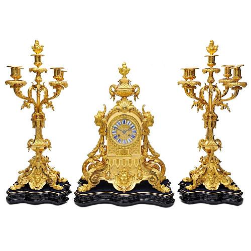 Каминный гарнитур с маскаронами и дубовыми гирляндами: часы и парные канделябры на 5 свечей