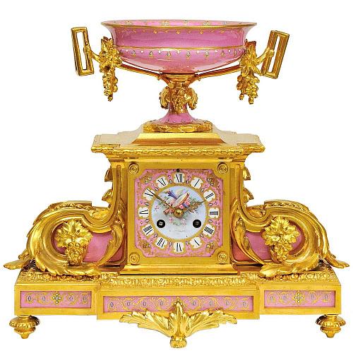 Каминный гарнитур - часы и парные канделябры на четыре свечи