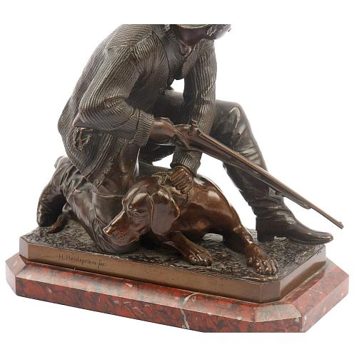 Скульптурная композиция «Охотник с собакой»