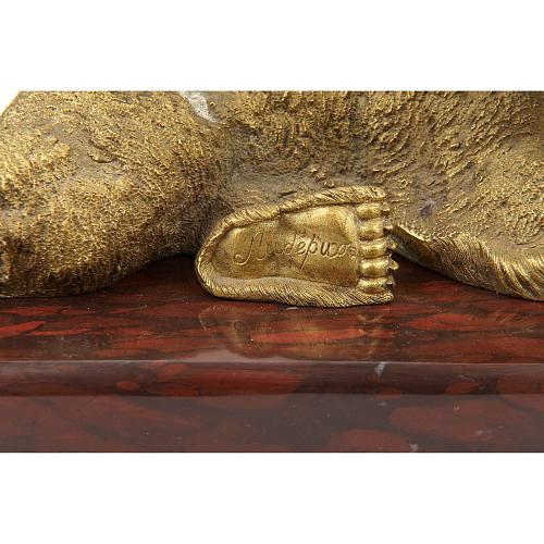 Скульптура «Лежащая медведица». Либерих.