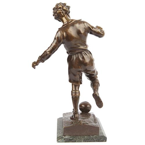 Скульптура кабинетная «Футболист».
