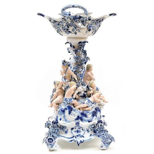 Декоративная ваза "Времена года" на подставке.