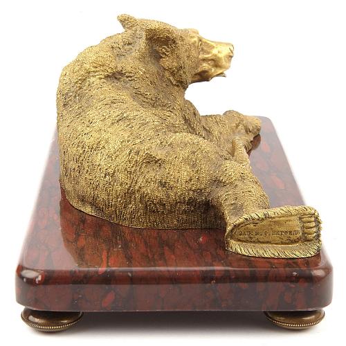 Скульптура «Лежащая медведица». Либерих.