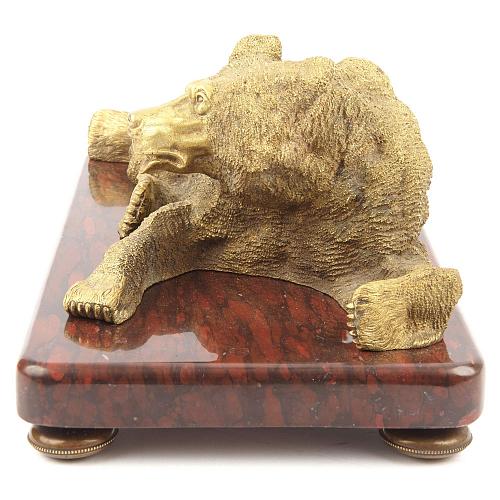 Скульптура «Лежащая медведица». Либерих.