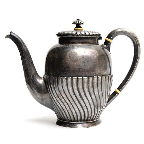 Чайник - Фаберже.