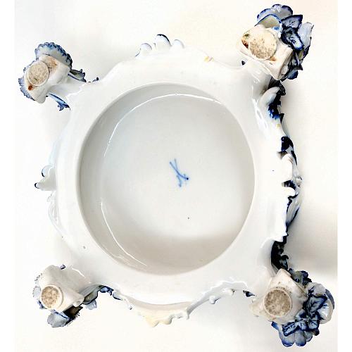 Декоративная ваза "Времена года" на подставке.