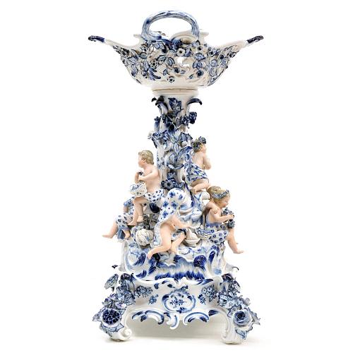 Декоративная ваза "Времена года" на подставке.