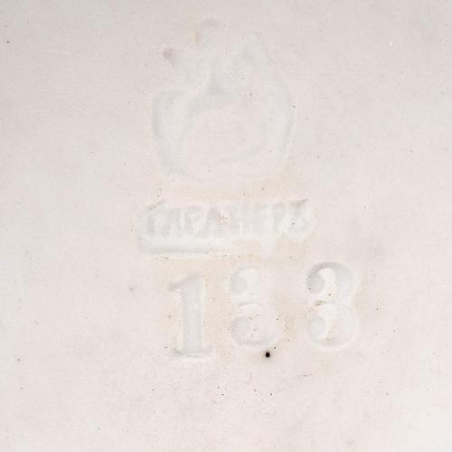 «Девочка крестьянка с ребенком». Гарднер.