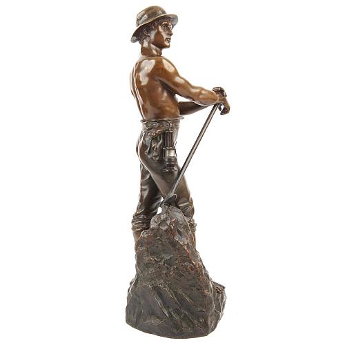 Скульптура «Рудокоп». Шарль Леви.