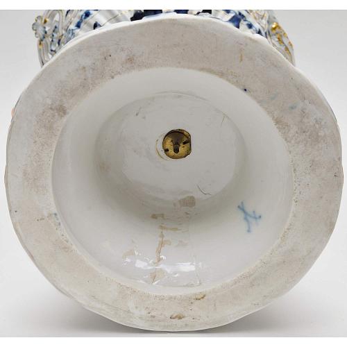 Ваза декоративная "Танцующие".