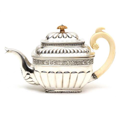 Чайник "Желуди" в стиле ампир