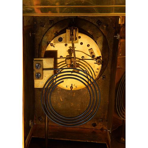 Кабинетные часы  в восточном стиле.