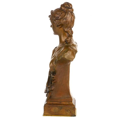 Скульптурный бюст «Фемида».