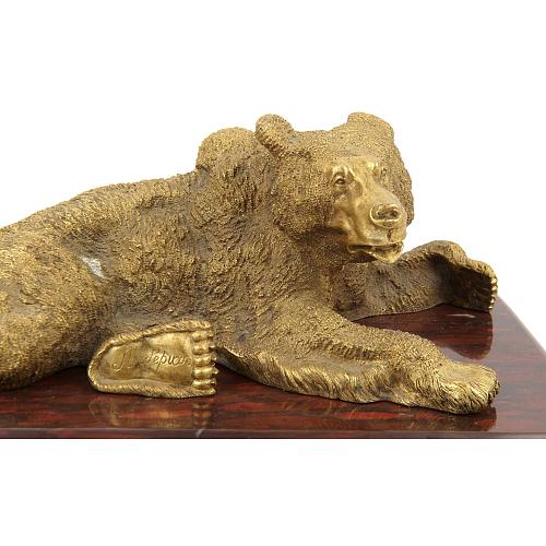 Скульптура «Лежащая медведица». Либерих.